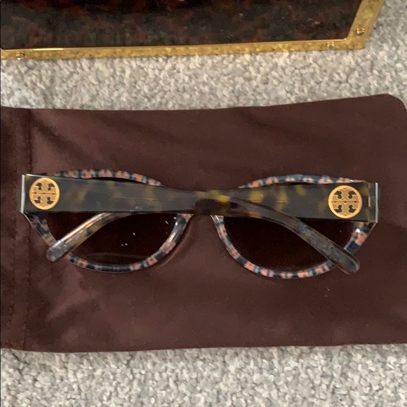 Tory Burch sunglasses - Picture 2 of 2